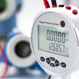 0.02%F.S High Precision Digital Gauge Calibration Pressure Source Calibrator Intelligent Pressure Calibrator - Product Image 2