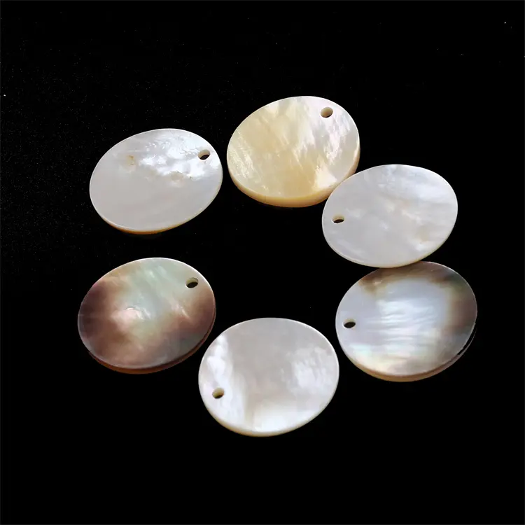 Nacre de mer naturelle de perle de couleur blanche, de 25mm de diamètre