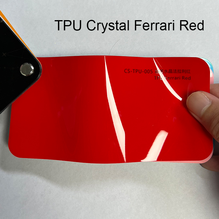 คริสตัลเฟอร์รารีสีแดง