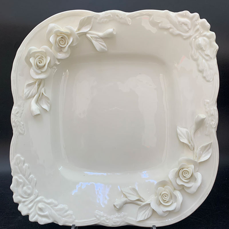 Assiette carrée blanche à coins arrondis de 10 pouces