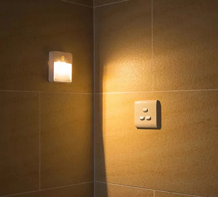 2022 PIR motion sensor night light 2 LED wall-mounted wardrobe closet bedroom cabinet human body sensor night light