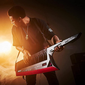 <strong>Rolands</strong> AX Edge 49-key Keytar Synthesizer - Black/ White AX-synth Portable <strong>Keyboard</strong> - Product Image 2
