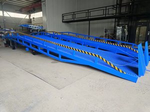 10 Ton 15 Ton Mobile Manual Lift Forklift Container Load and <strong>Unloading</strong> <strong>Ramps</strong> Truck Yard <strong>Dock</strong> Yard <strong>Ramp</strong> for <strong>Loading</strong> Goods - Product Image 4