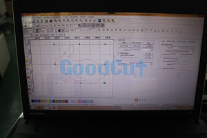2024 gran oferta cortador de cuchillo vibratorio de 3 ejes 1325 máquina enrutadora CNC con cabezal de proceso neumático múltiple para carpintería - Product Image 6