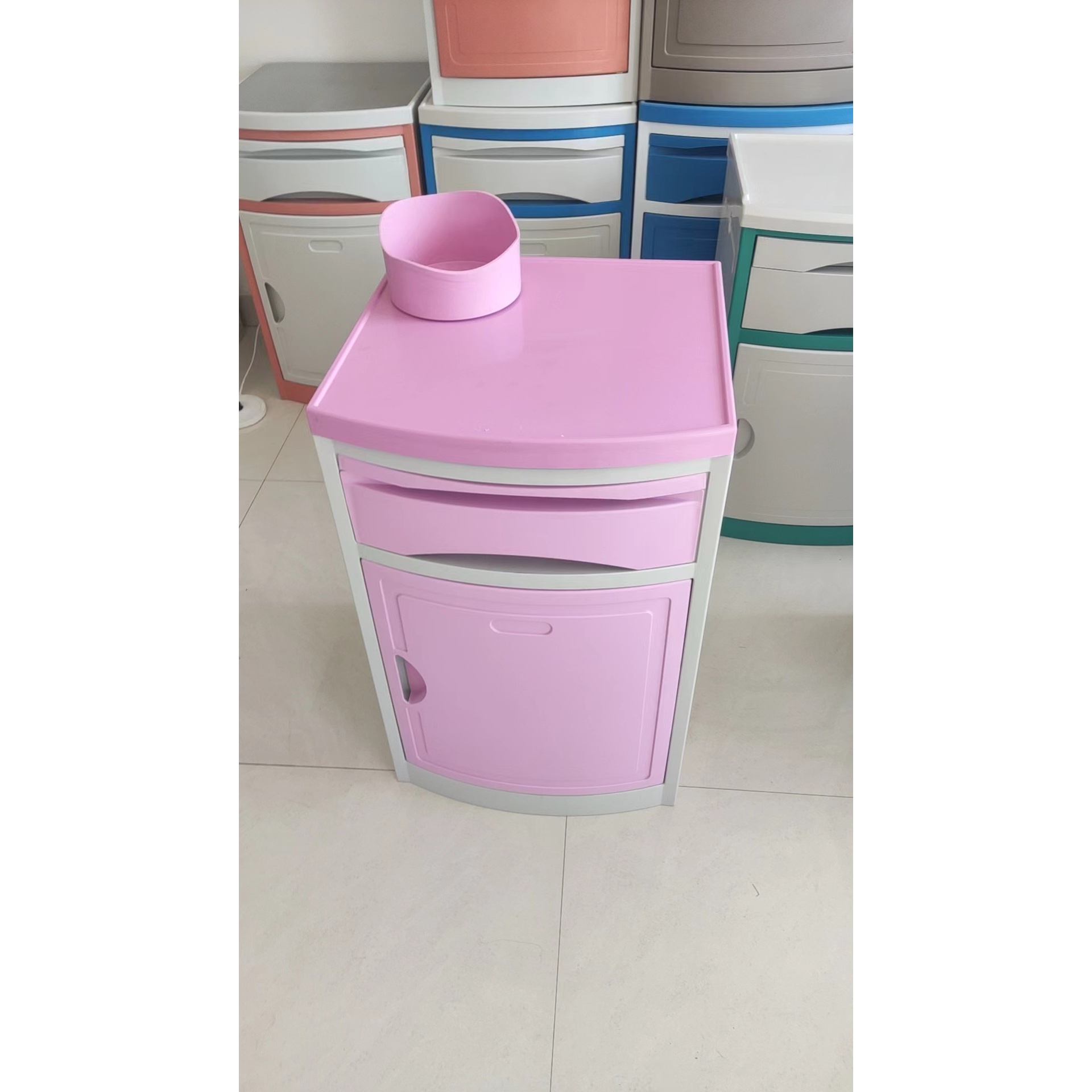 Pink (with saucer)