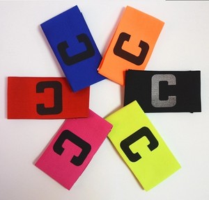 33*7cm OEM <strong>Elastic</strong> <strong>Band</strong> <strong>Hook</strong> <strong>and</strong> <strong>Loop</strong> c Letter Armband Soccer Captain Armband Football Captain Armband with <strong>Hook</strong> <strong>and</strong> <strong>Loop</strong> - Product Image 2
