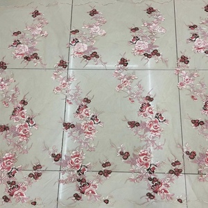花卉设计优雅经典优雅高品质折扣价薄纱刺绣面料新娘晚礼服面纱