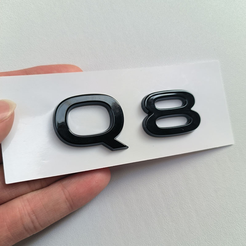 Nuovo q8 nero lucido