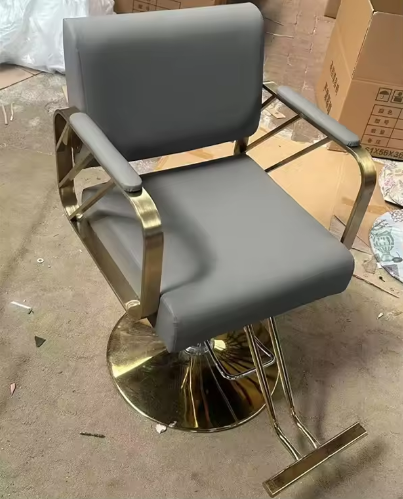 สีเทาเข้ม