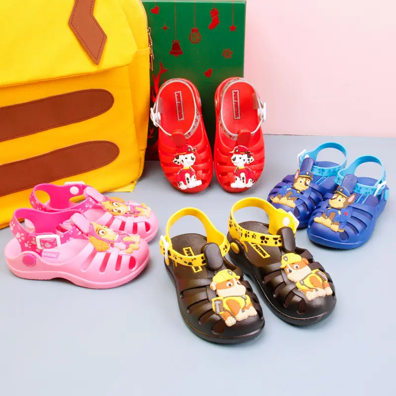 NOVEDAD DE VERANO 2022, bonitas sandalias de dibujos animados para niños, zapatos para niños y niñas, zapatos con agujeros para bebés, zapatos de playa
