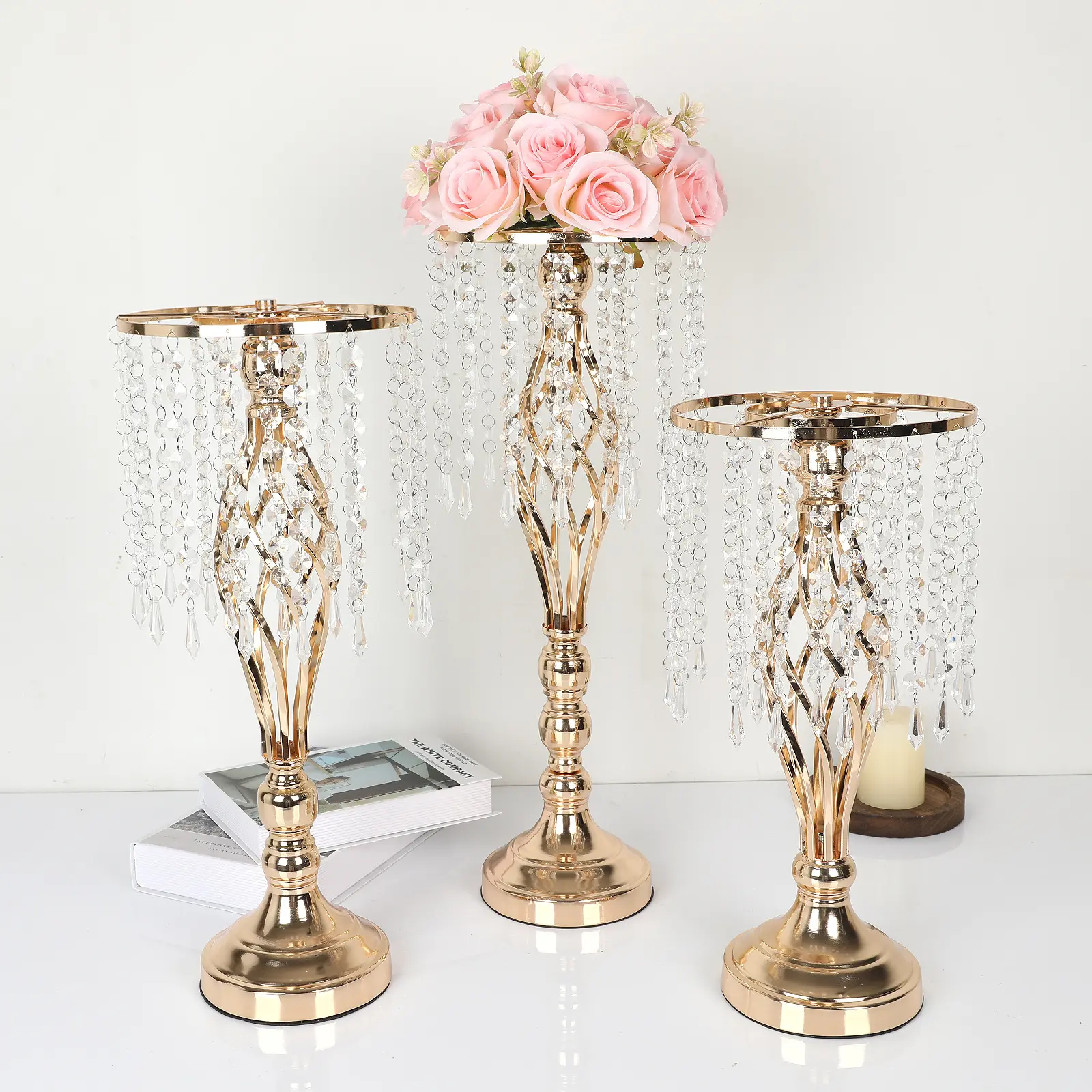 Vase de trompette de mariage en métal de table Décorations de table de pièce maîtresse de mariage Vase en or pour centres de table avec cristaux de lustre
