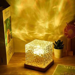 Atmosfera romantica illuminazione di san valentino decorazione camera da letto calda acqua bianca modello di ondulazione proiettore luce notturna