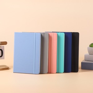Logotipo en relieve Banda elástica Cierre de alta calidad Business A5 B5 Cuaderno de cuero PU Planificador Diario Bloc de notas - Product Image 2