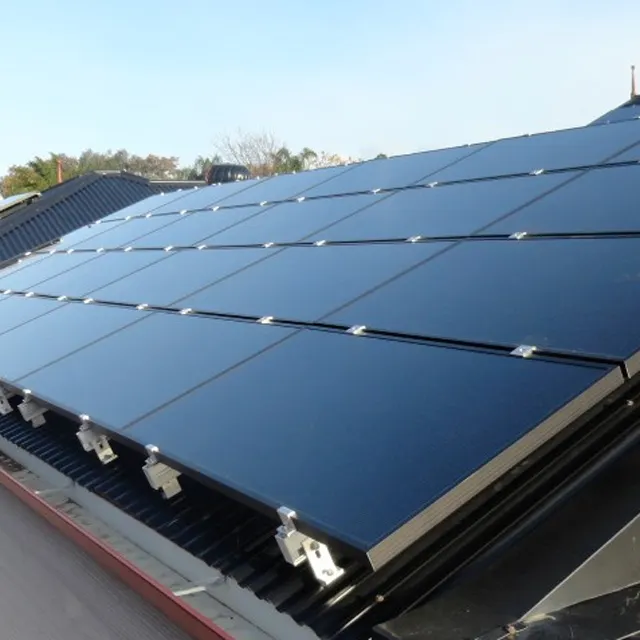 نظام طاقة شمسية يُثبت على السطح من صلب مقاوم للصدأ سهل التركيب من المصنع مباشرة نظام أرفف بلاط قابل للتخصيص
