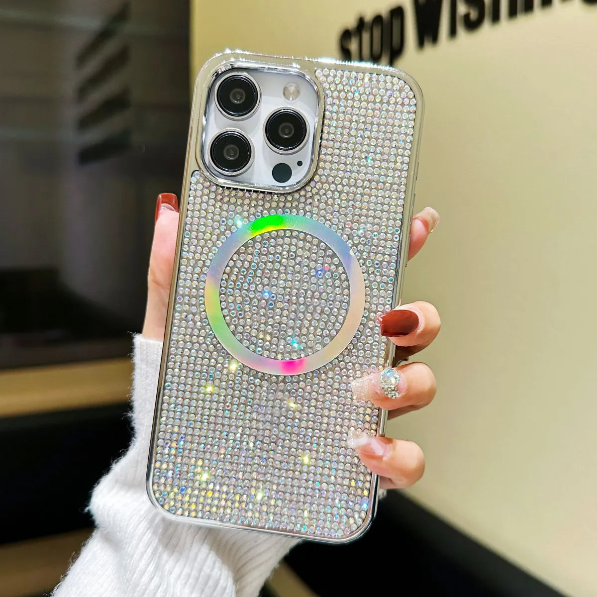 Glitter Blingเคสโทรศัพท์สําหรับiPhone 15 14 13 12 11เพชรเงากรณีโทรศัพท์แม่เหล็กหรูหราสําหรับiPhone 15