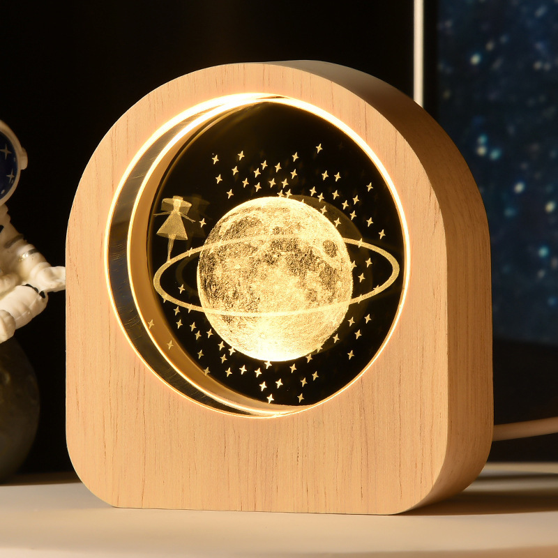 Piccolo orologio che passeggia nel cielo stellato