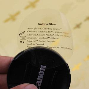 Película de vinilo a prueba de agua personalizada o etiquetas de código QR con acabado brillante con logotipo pequeño colorido o diseño de imagen impreso en el medio - Product Image 2