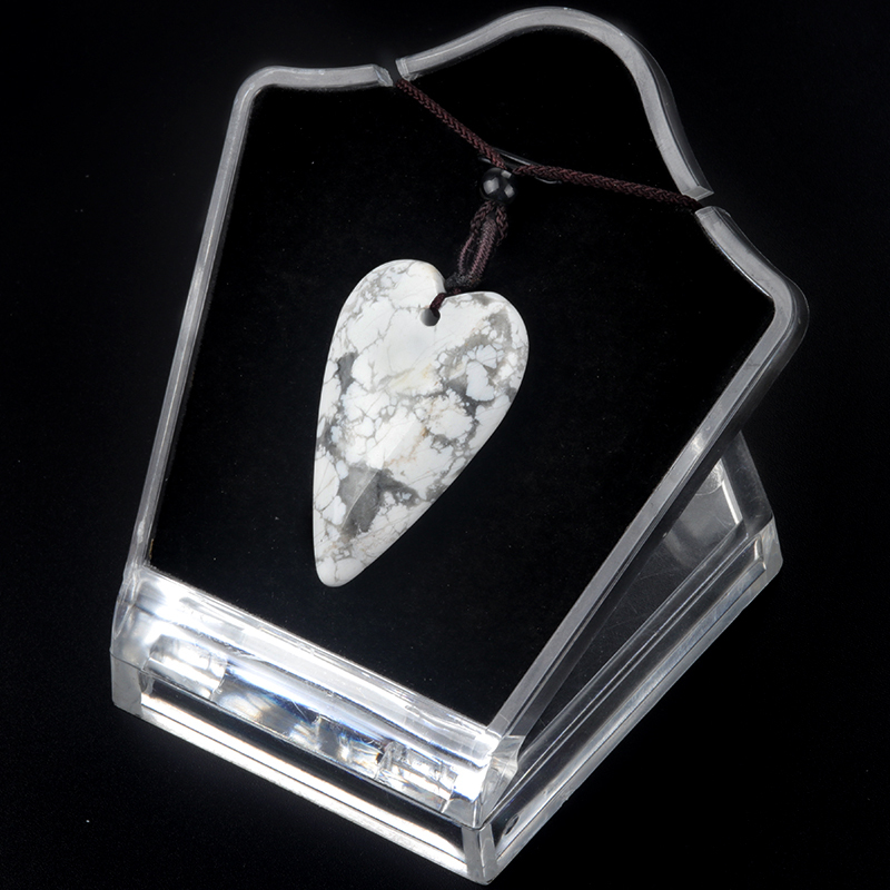 howlite