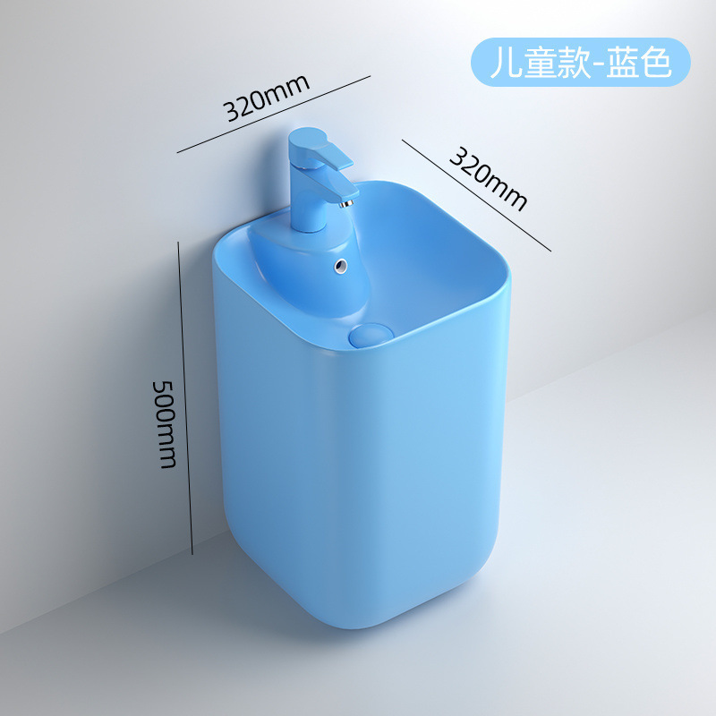 Lavabo columna azul, grifo cabeza de elefante, accesorios