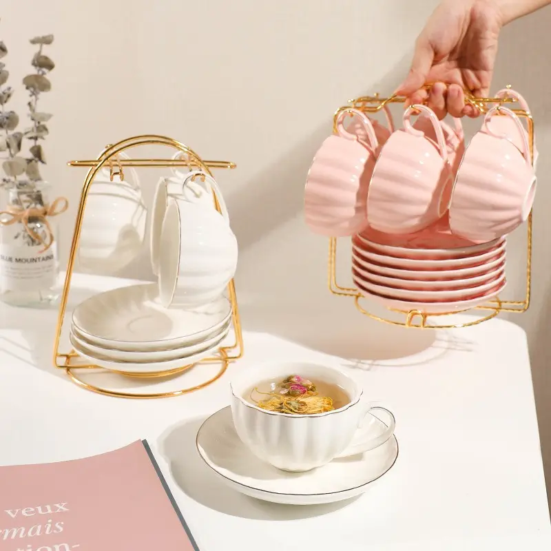 Королевские розовые чайные чашки и блюдца с золотой отделкой и подарочной коробкой, британские кофейные чашки, фарфоровый чайный набор