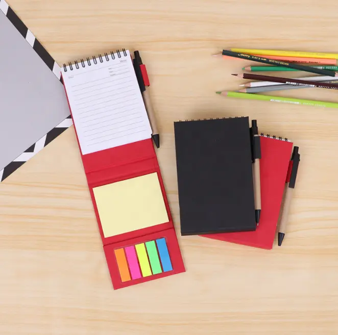 دفتر ملاحظات ترويجي صغير بحجم الجيب من ورق كرافت مفكرة مخصصة بشريط حلزوني مع قلم