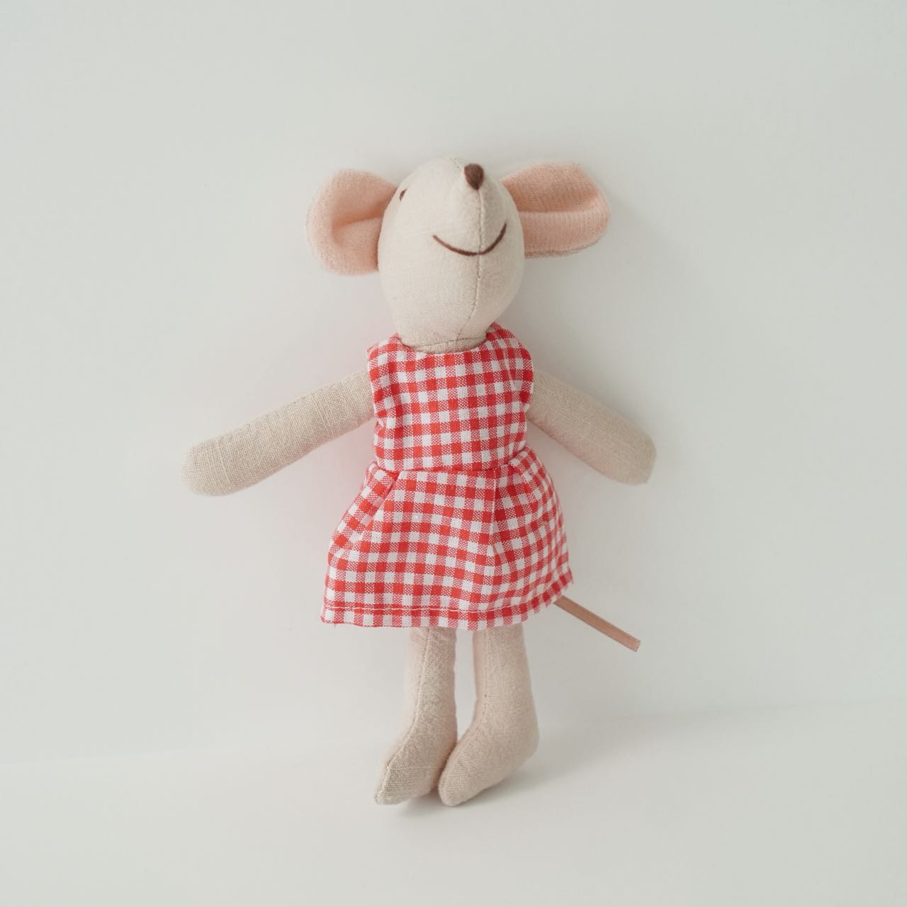 13cm - Red Skirt Mouse