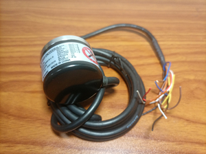 Original aktien Auto-Nics E40S6-2500-6-L-5 Drehgeber Inkrementelle Wellen leitung Treiber leistung 2500PPR 5Vdc Guter Preis - Product Image 5
