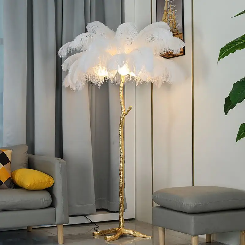 Modern zemin standı ışık Led aydınlatma devekuşu tüyü ev otel dekoratif palmiye ağacı bakır İskandinav deve tüy lamba