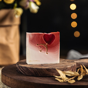 Hot-selling Custom High Quality Ingredients Pure Natural Sign <strong>Soaps</strong> Exquisite Luxury Skin Care Cold Process Handmade <strong>Soap</strong> - Product Image 6