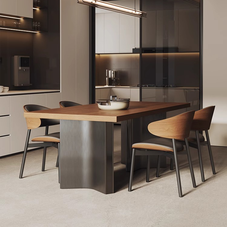 Une table avec quatre chaises