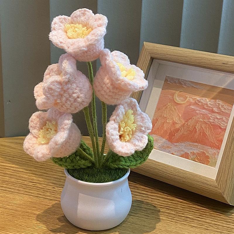 5 potted calla lilies in skin tone
