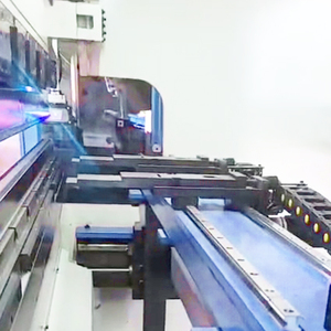 Velocità di aumento del pannello di pressione 200 mm/S funzione di programmazione diretta 40T macchina piegatrice azionata elettrica - Product Image 4