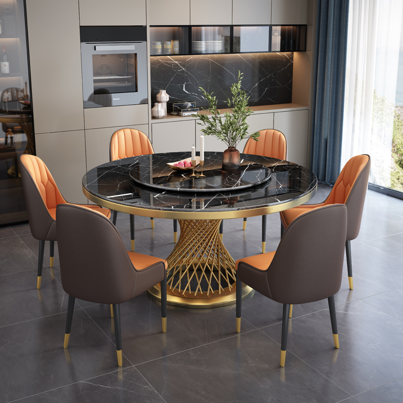 Une table avec six chaises