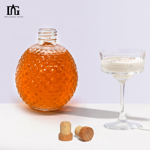 Bóng hình dạng tùy chỉnh khắc 300ml 200ml 100ml chai thủy tinh với Stopper bằng gỗ cho Gin Tequila Whisky Vodka rum - Product Image 1