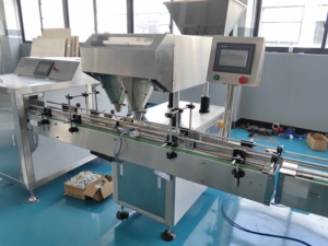 Directo de fábrica Multicanal Caramelo electrónico Efervescente Conteo embotellado Llenado Botella Tapado y etiquetado Línea de producción - Product Image 6