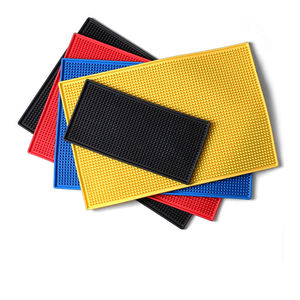 热销<span class=keywords><strong>Pvc</strong></span>软胶吧垫桌装饰硅胶杯垫防水防滑软饮料杯垫