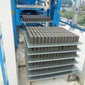 Máquina de fabricación de bloques de enclavamiento ecológico automático, línea de producción de ladrillos eficiente, Motor de núcleo, cemento de enfoque PLC, 2 unidades - Product Image 2