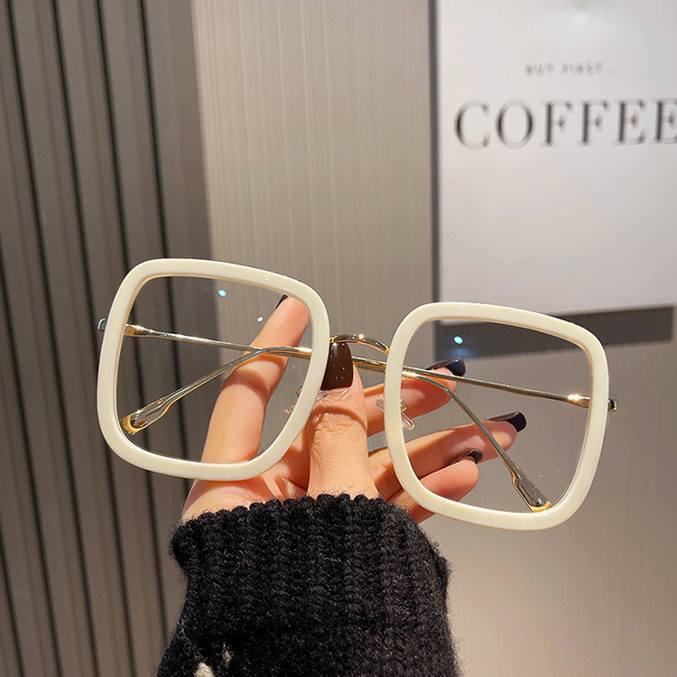C2 beige
