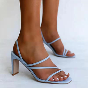 春夏新款女单线罗马方头厚跟凉鞋 - Product Image 1
