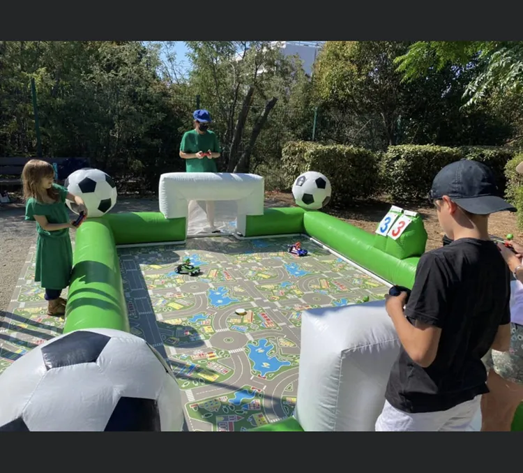 קטן מתנפח כדורגל שדה 5x3.5 מטר מתנפח כדורגל המגרש לילדים מצחיק צוות בניין משחקי מירוץ מיני שדה