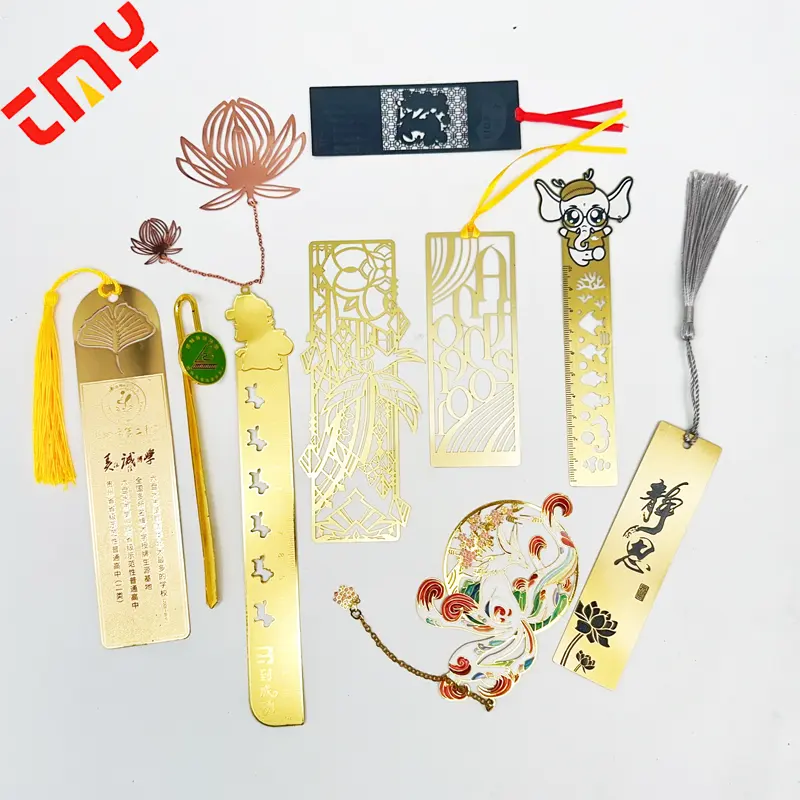 Venta al por mayor regalos promocionales personalizados forma personalizada oro libro marca en blanco único Anime lindo Metal marcadores para libros
