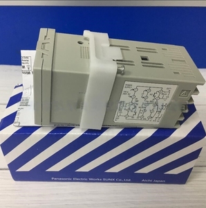 Nuevo controlador de temperatura AKT4111200 KT4 para modelos de control industrial de programación PLC