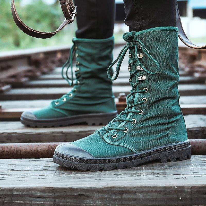 Verde oscuro