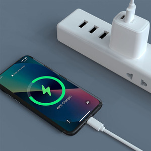美容设计质量定制<span class=keywords><strong>USB</strong></span> A + C双端口GaN PD 30W QC3.0超快速充电手机充电器适用于苹果三星C型