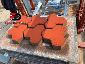 Di alta qualità facile da usare QT4-15A completamente automatico pavimentatore cavo Soild blocco di mattoni macchina per lo stampaggio - Product Image 3