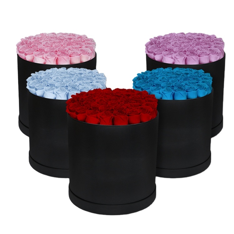 26 Roses dans une boîte ronde