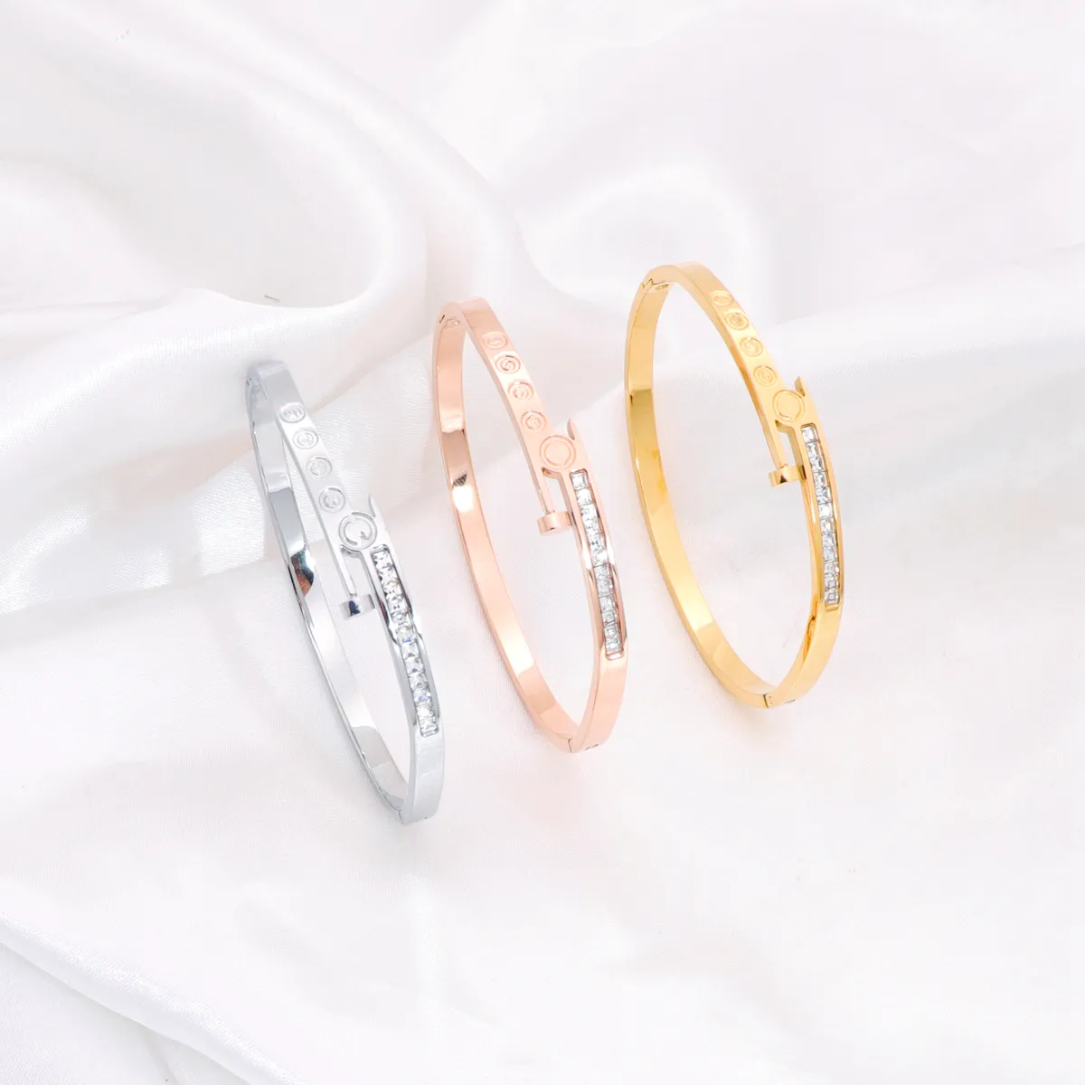 Moda CZ accesorios de joyería pulsera collar conjunto de marca de lujo joyería diseñador de uñas pulsera para mujer
