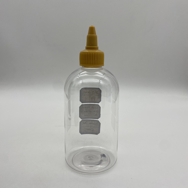 Botella de aceite de oliva negro
