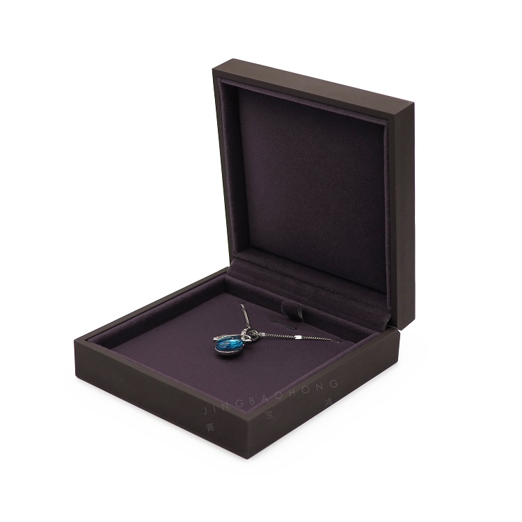 Scatola per collana marrone