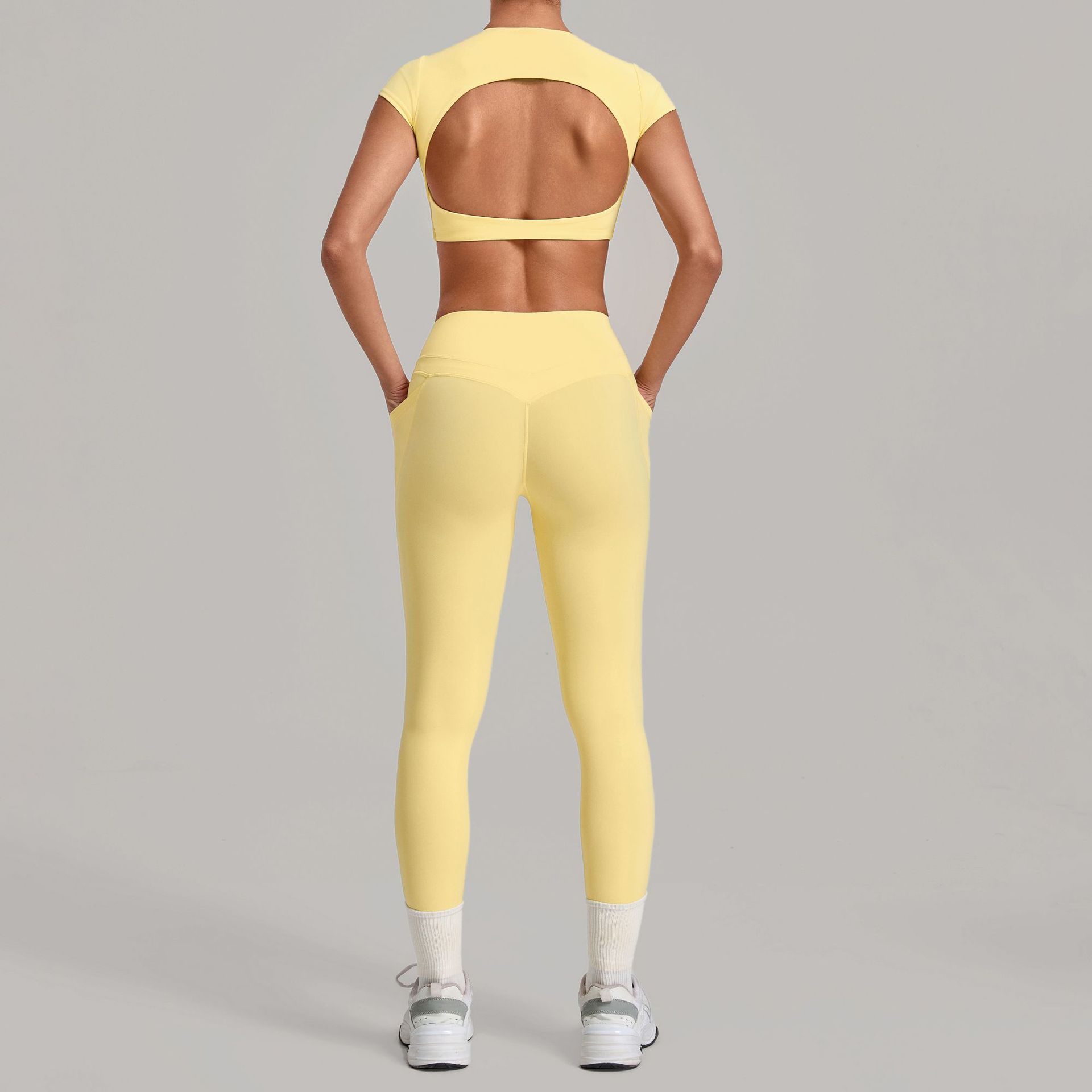 Jaune